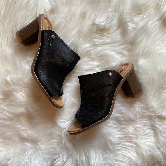 Dr. Scholl's Shoes - Dr. Scholl’s True Comfort Perforated Sandals